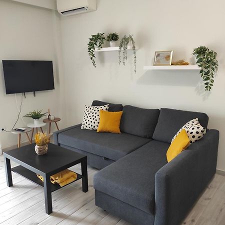 Kristy Apartamento Loútsa Exterior foto
