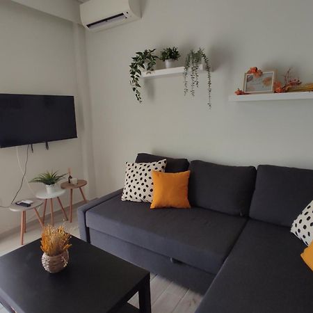 Kristy Apartamento Loútsa Exterior foto