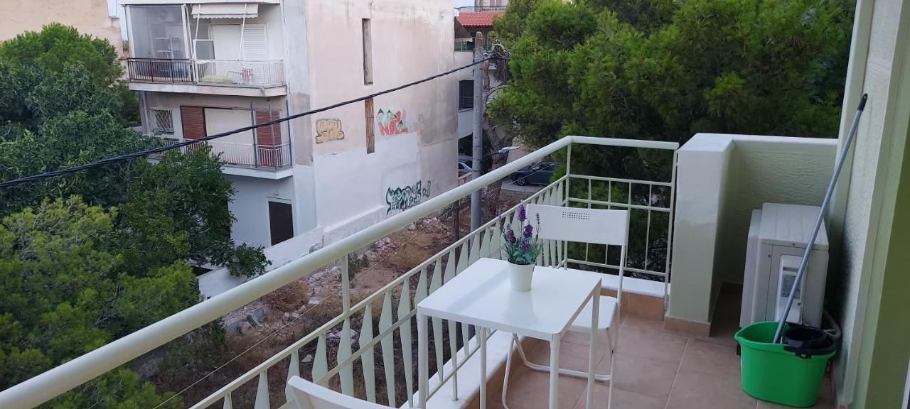 Kristy Apartamento Loútsa Exterior foto